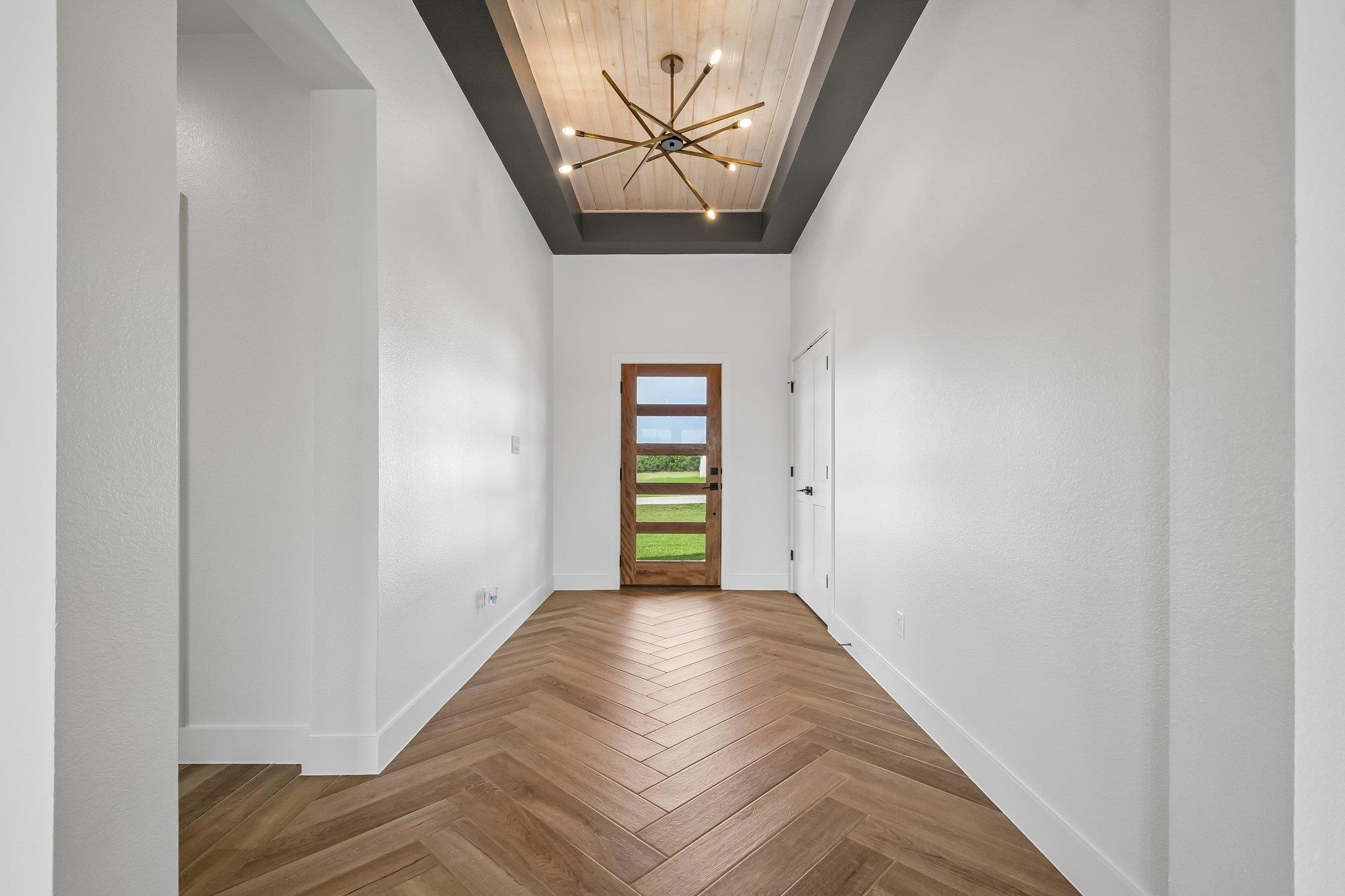 109 Silverado DR