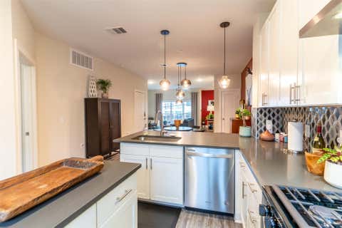 Tiny photo for 2827 Manor RD #2202, Austin, TX 78722 (MLS # 1019120)