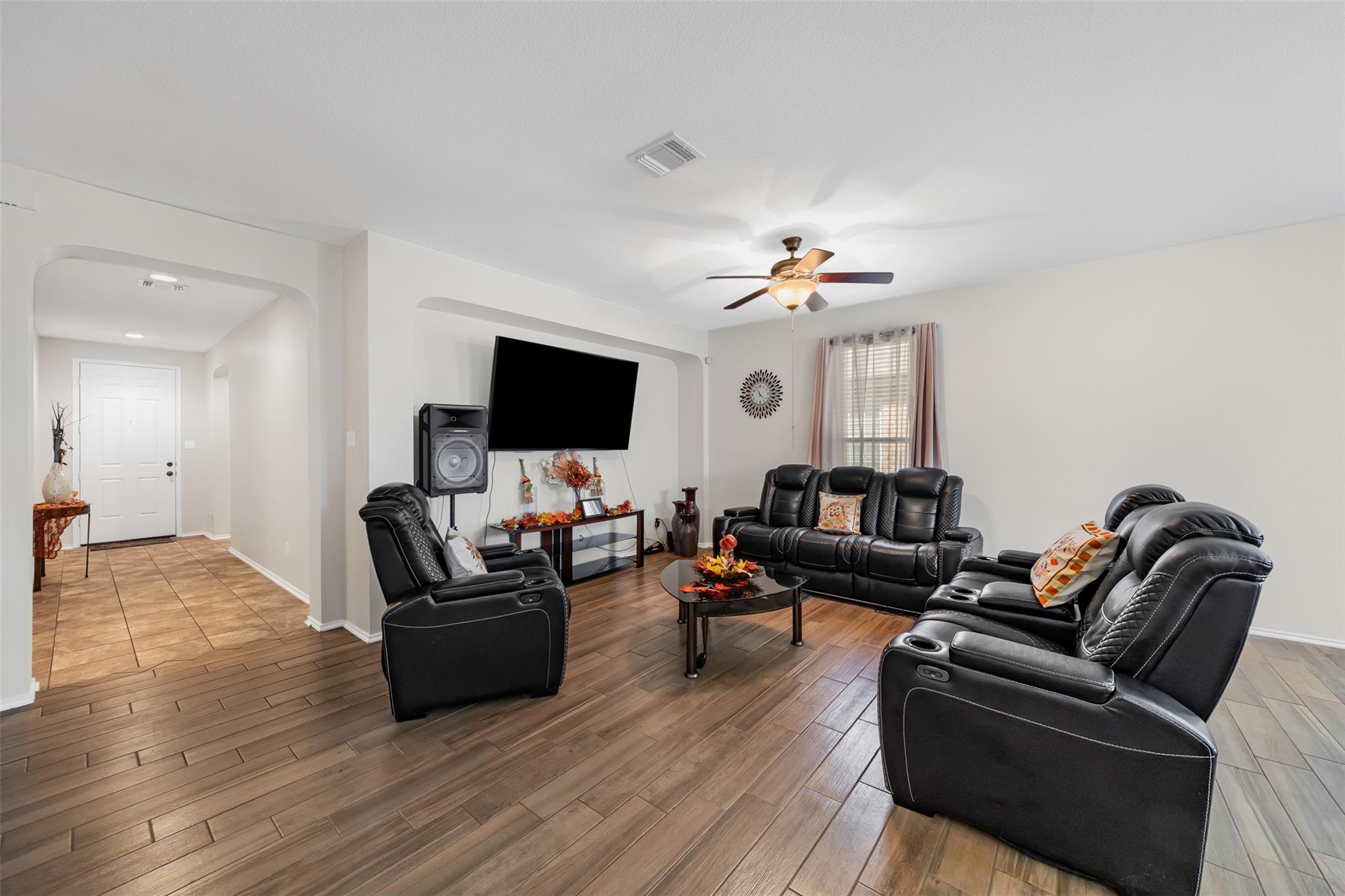 1070 Lonesome Oak DR