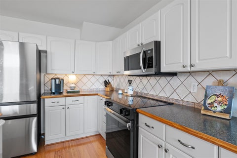 Tiny photo for 113 Comanche PT, Point Venture, TX 78645 (MLS # 6140956)