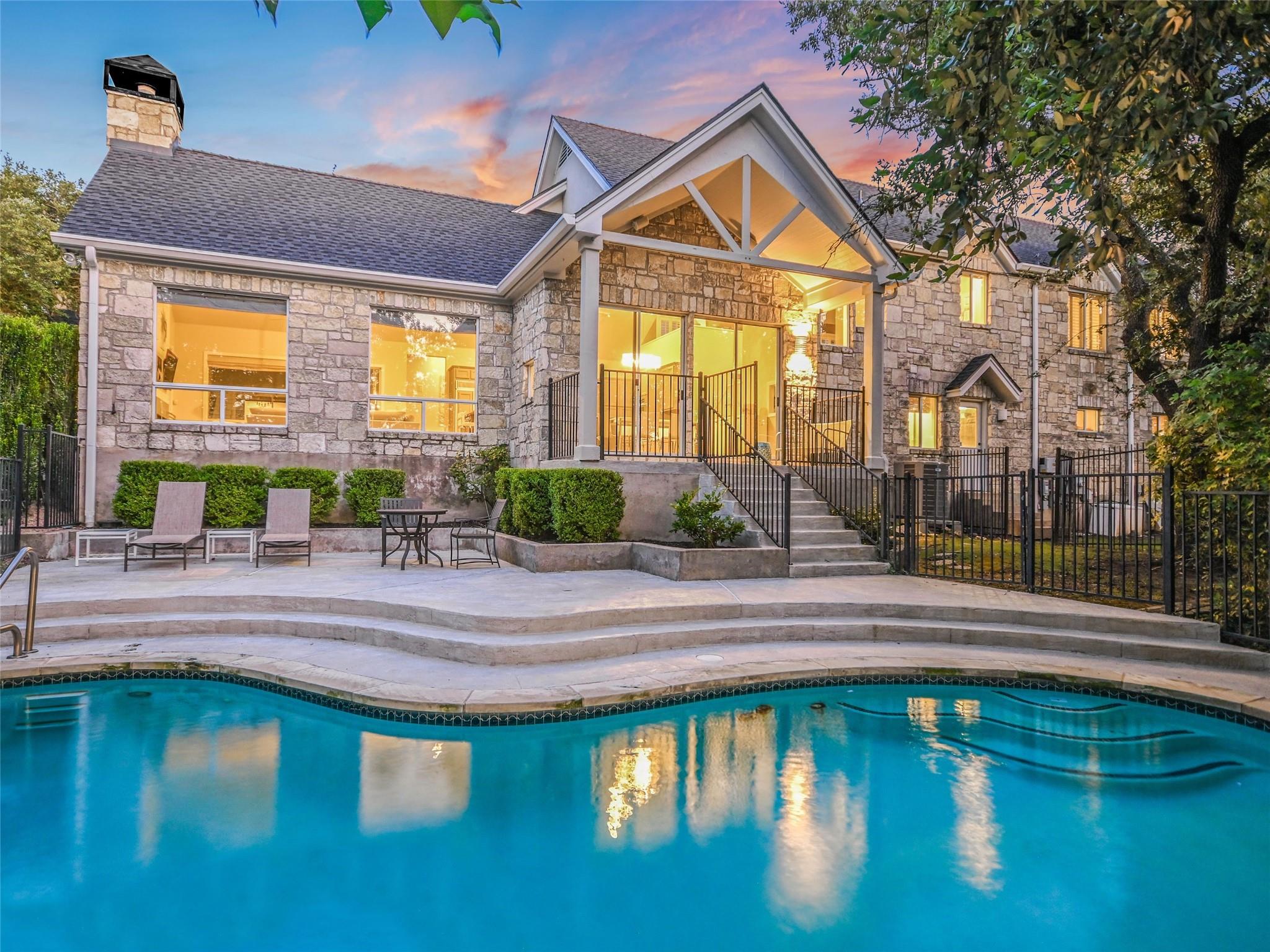 417 BEARDSLEY LN