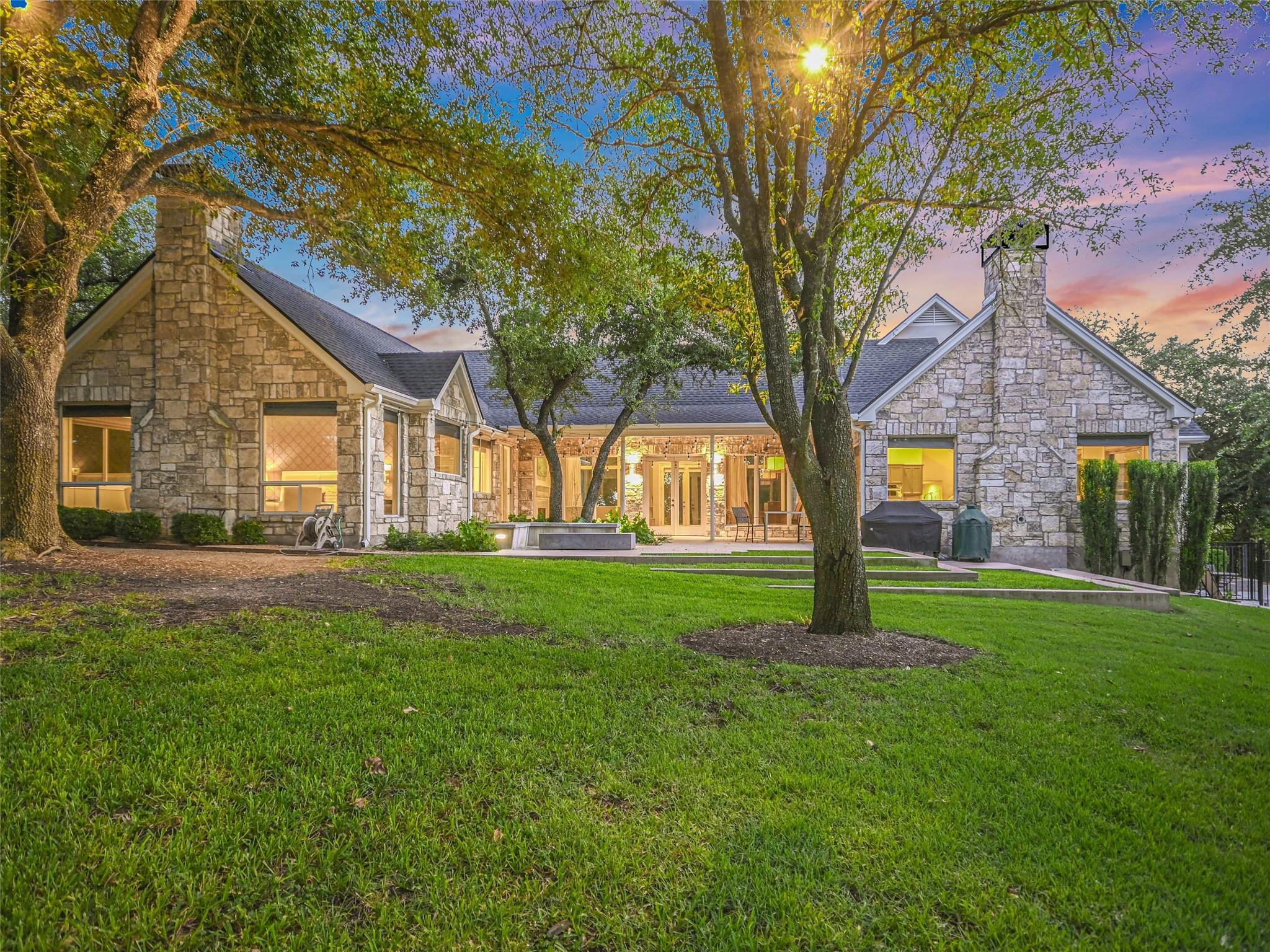 417 BEARDSLEY LN