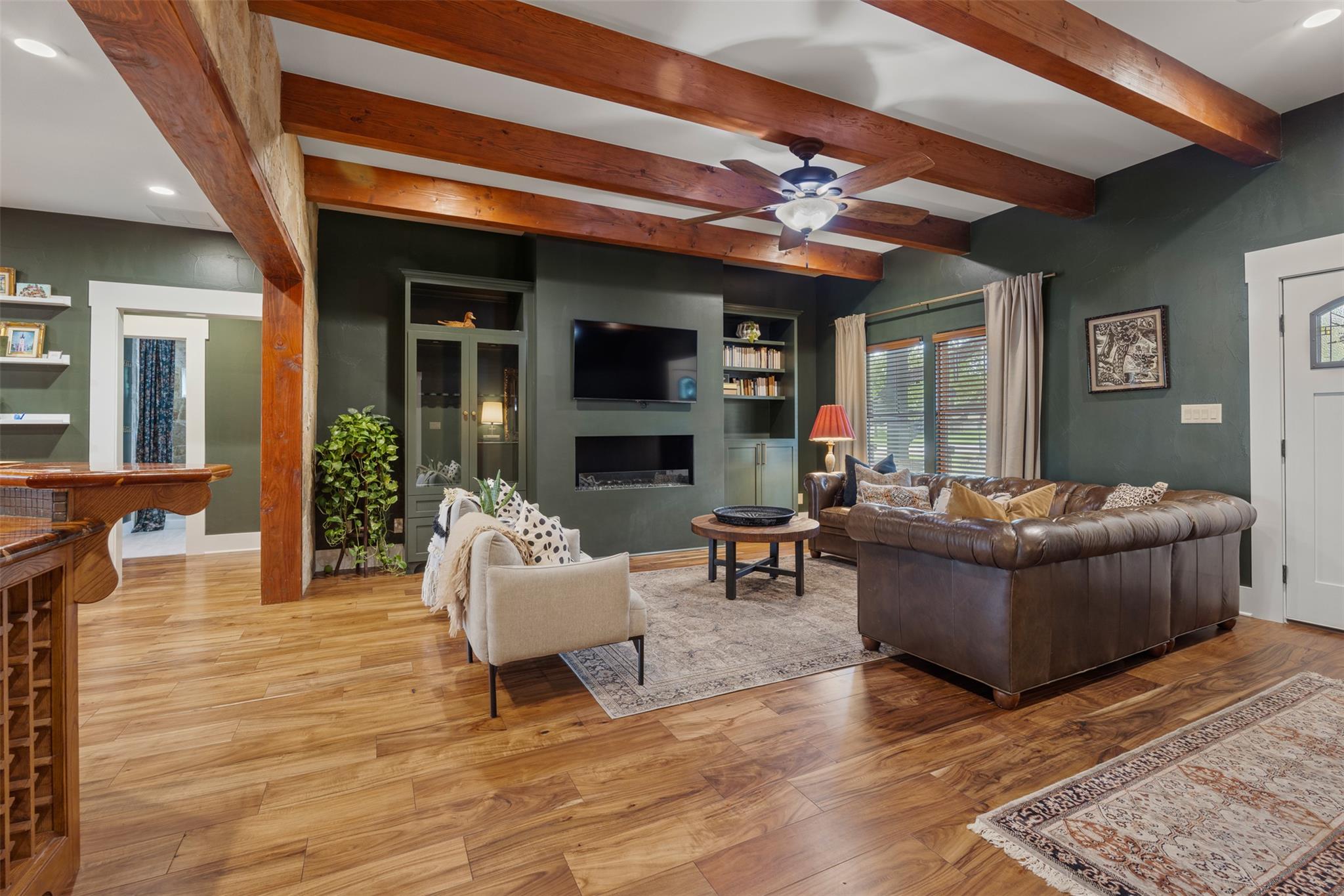 79 Saddle Rock RDG
