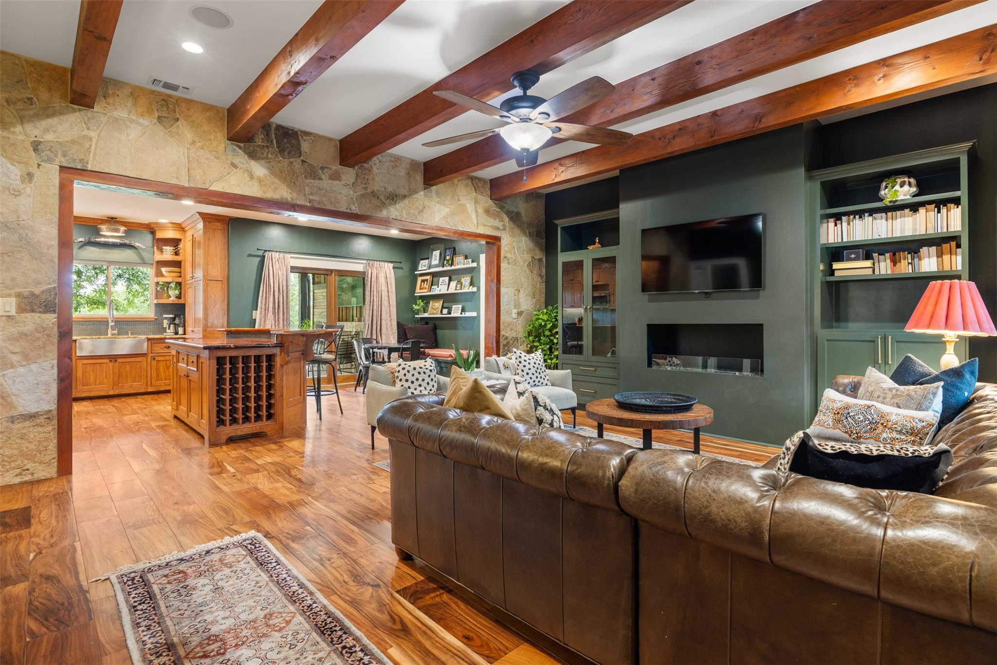79 Saddle Rock RDG