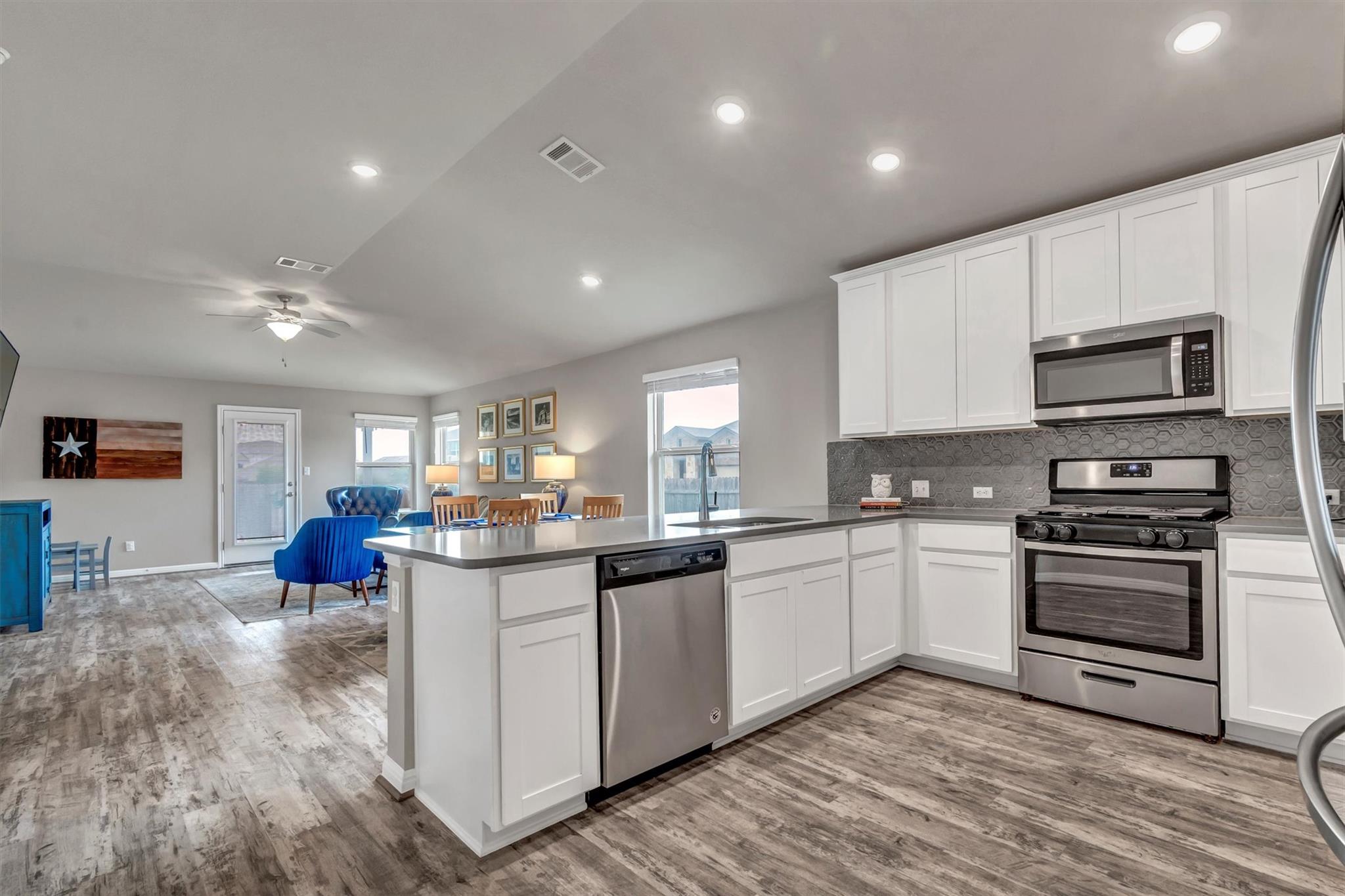 100 Vickers ST