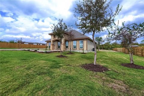 A home in Del Valle