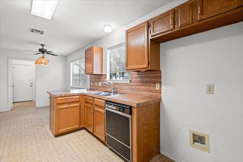 Tiny photo for 12036 Lincolnshire DR, Austin, TX 78758 (MLS # 4774762)