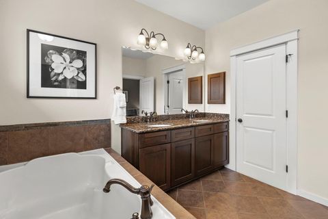 Tiny photo for 2001 Zach Scott ST, Austin, TX 78723 (MLS # 9887146)