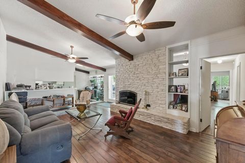 Photo of 3916 Knollwood DR, Austin, TX 78731 (MLS # 3151606)