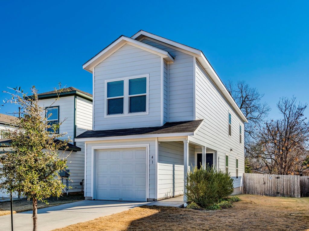 Photo of 41 Trinity CIR, Lockhart, TX 78644 (MLS # 7267040)