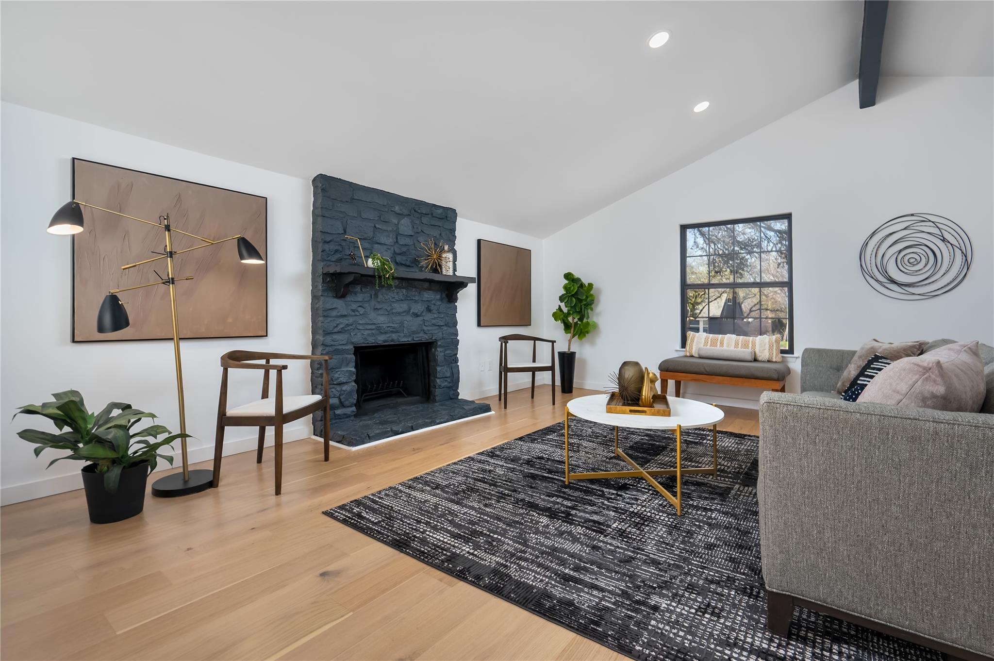 7803 Manassas DR