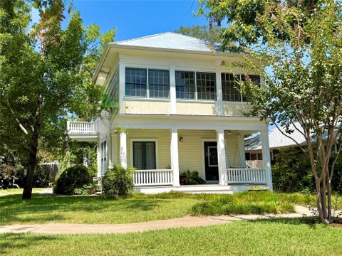 Photo of 200 W 40th ST, Austin, TX 78751 (MLS # 6185333)