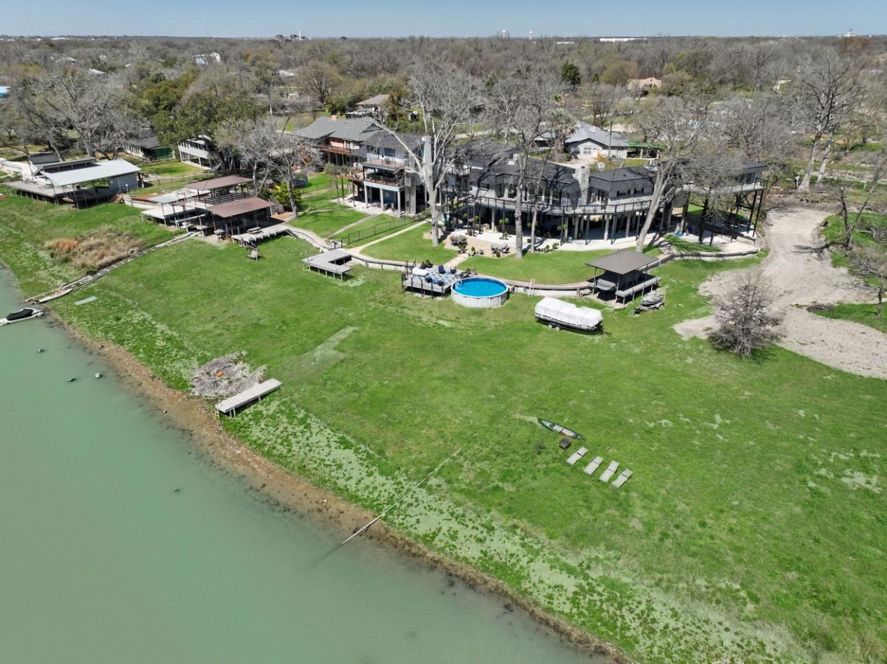 174 Lakeside DR