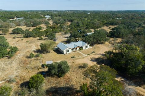 A home in Blanco