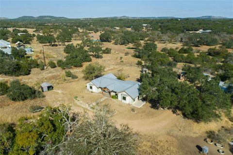 A home in Blanco