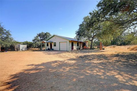 A home in Blanco