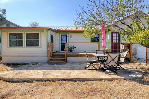 A home in Blanco