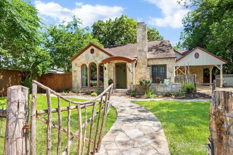 129 E Evergreen Boerne TX 78006