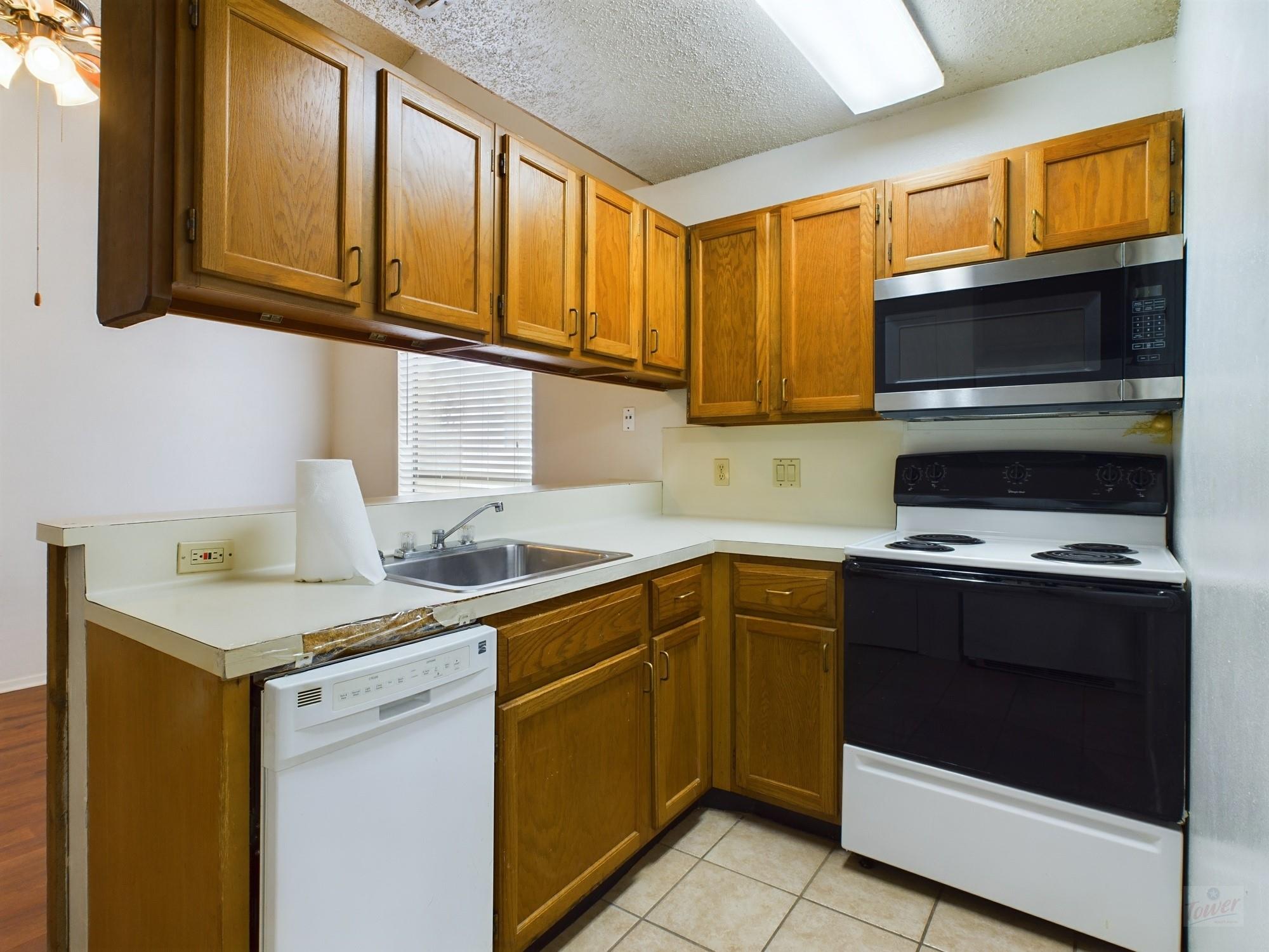 2210 Pearl ST 306