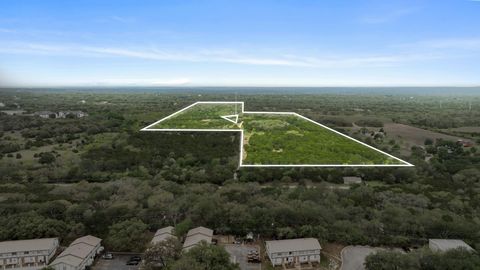 Photo of 175 Eastwood LN, San Marcos, TX 78666 (MLS # 7163656)