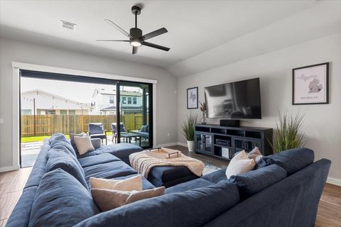 Tiny photo for 8309 SPIRE VW, Austin, TX 78744 (MLS # 9094497)