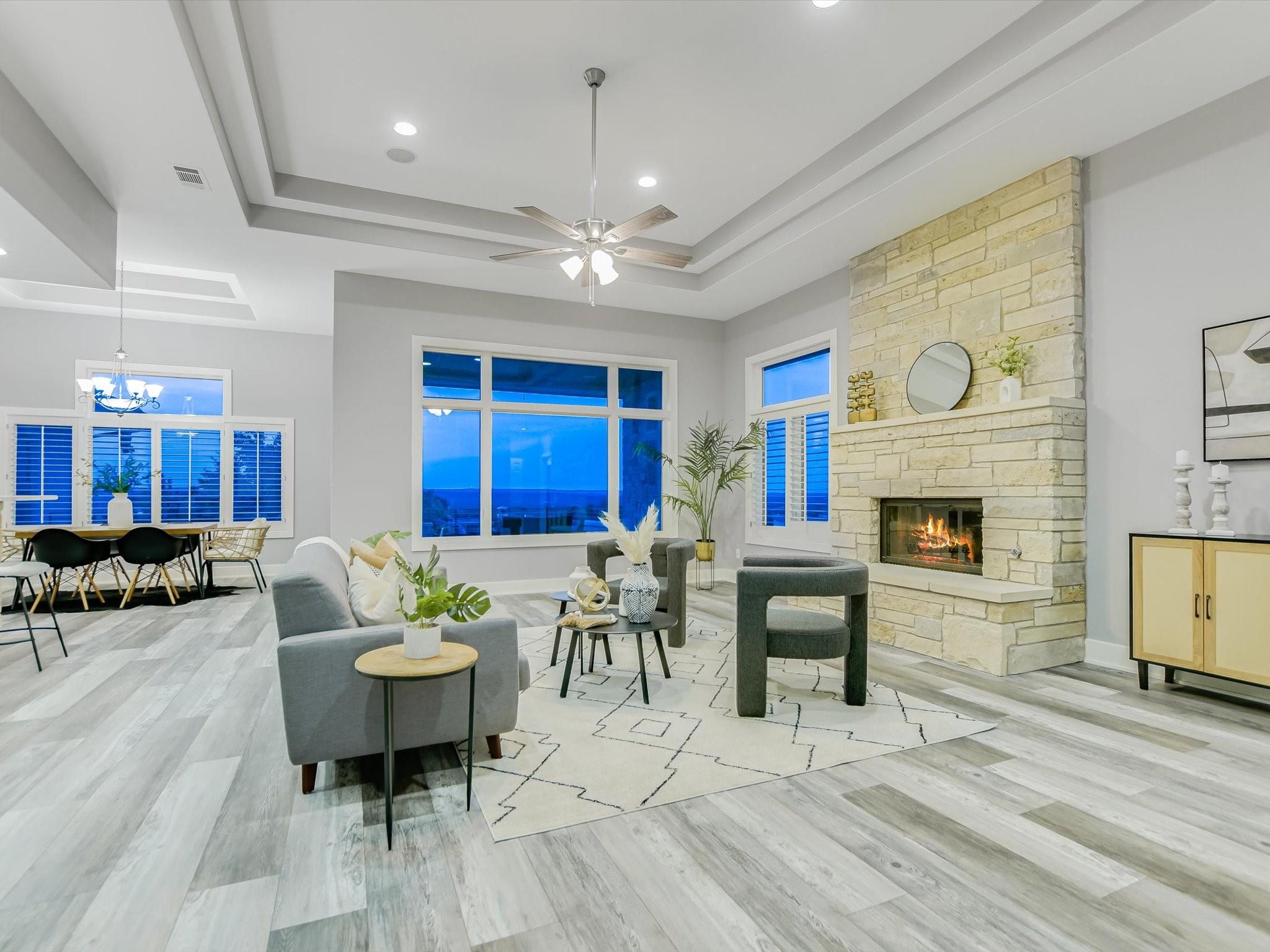 Spicewood, Texas 78669, United States, 3 Bedrooms Bedrooms, ,3 BathroomsBathrooms,Residential,Pending,52466