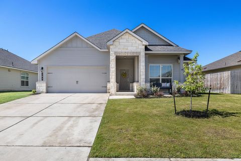 107 Nathaniel DR Taylor TX 76574