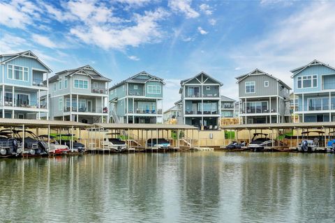 124 Marina BLF Kingsland TX 78639