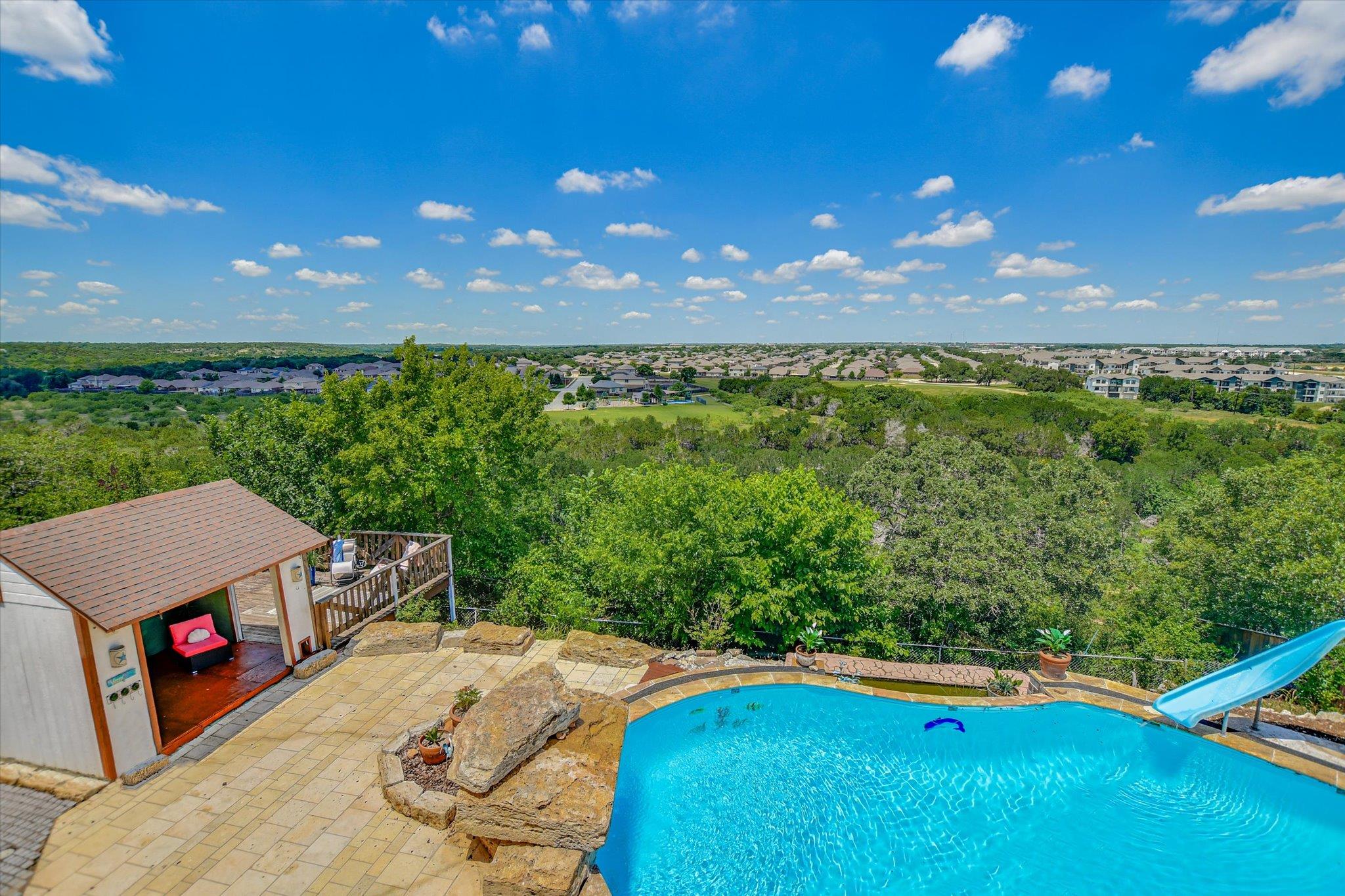 131 High Gabriel DR