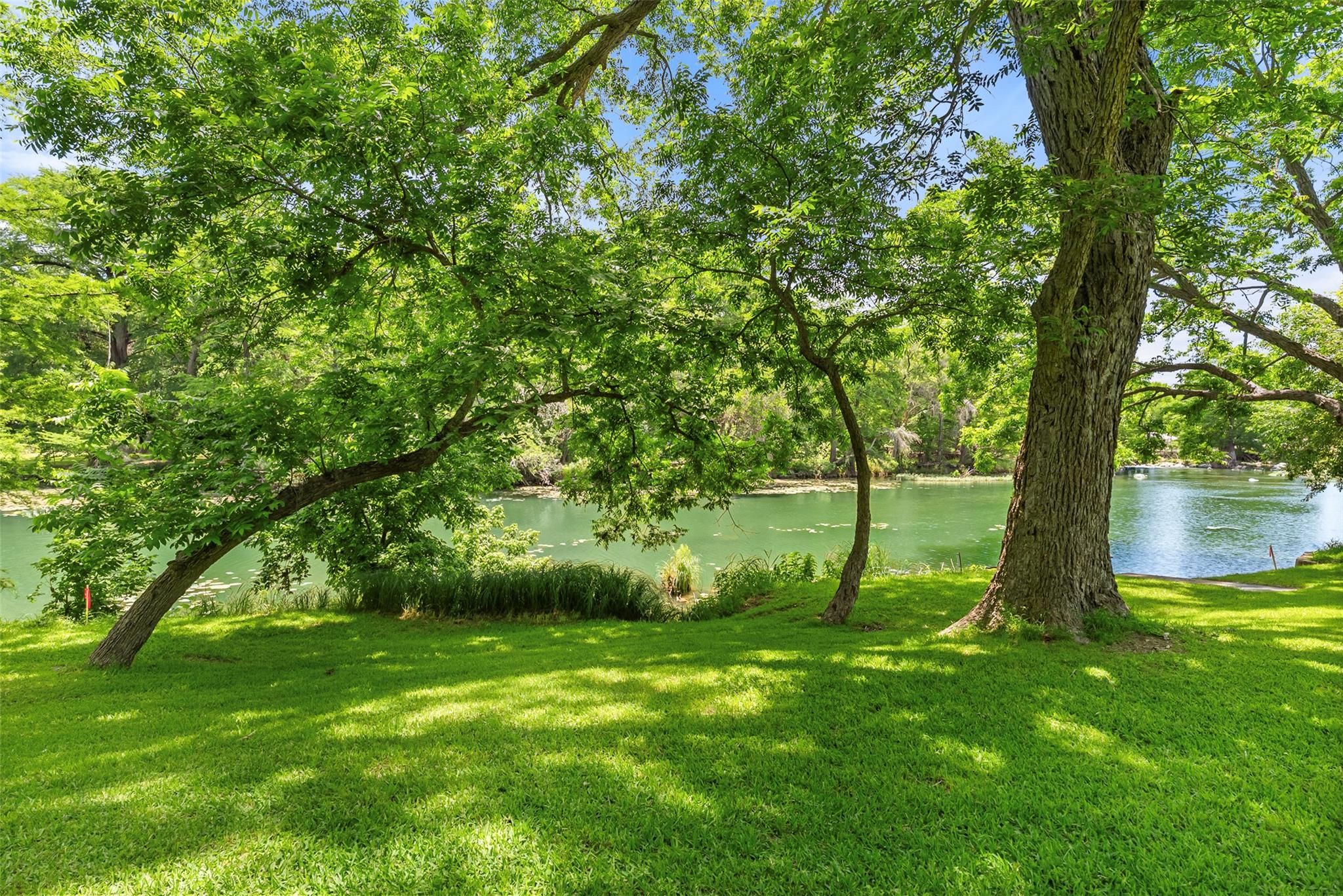 1242 Ervendberg Ave Lot 2