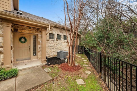Photo of 1310 W Parmer LN #2903, Austin, TX 78727 (MLS # 2663629)