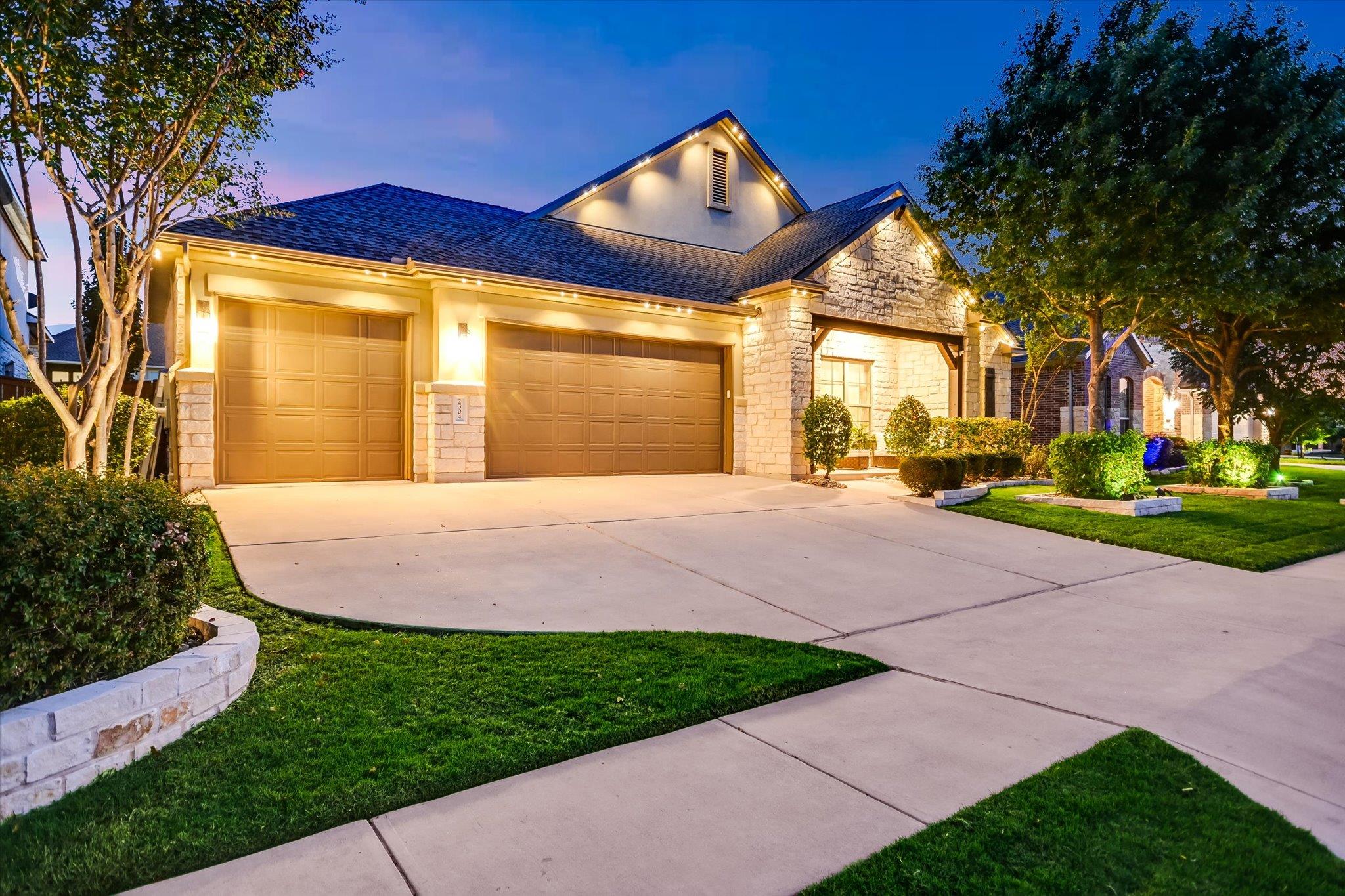 2304 Belen DR