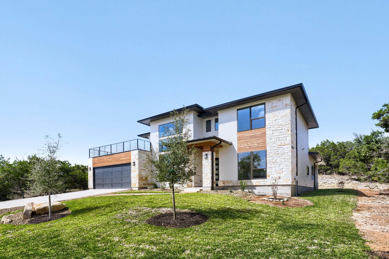 3405 Congress Ave