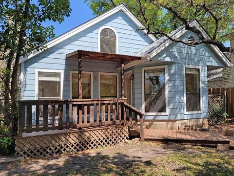 Photo of 312 Sailmaster ST, Lakeway, TX 78734 (MLS # 4301091)