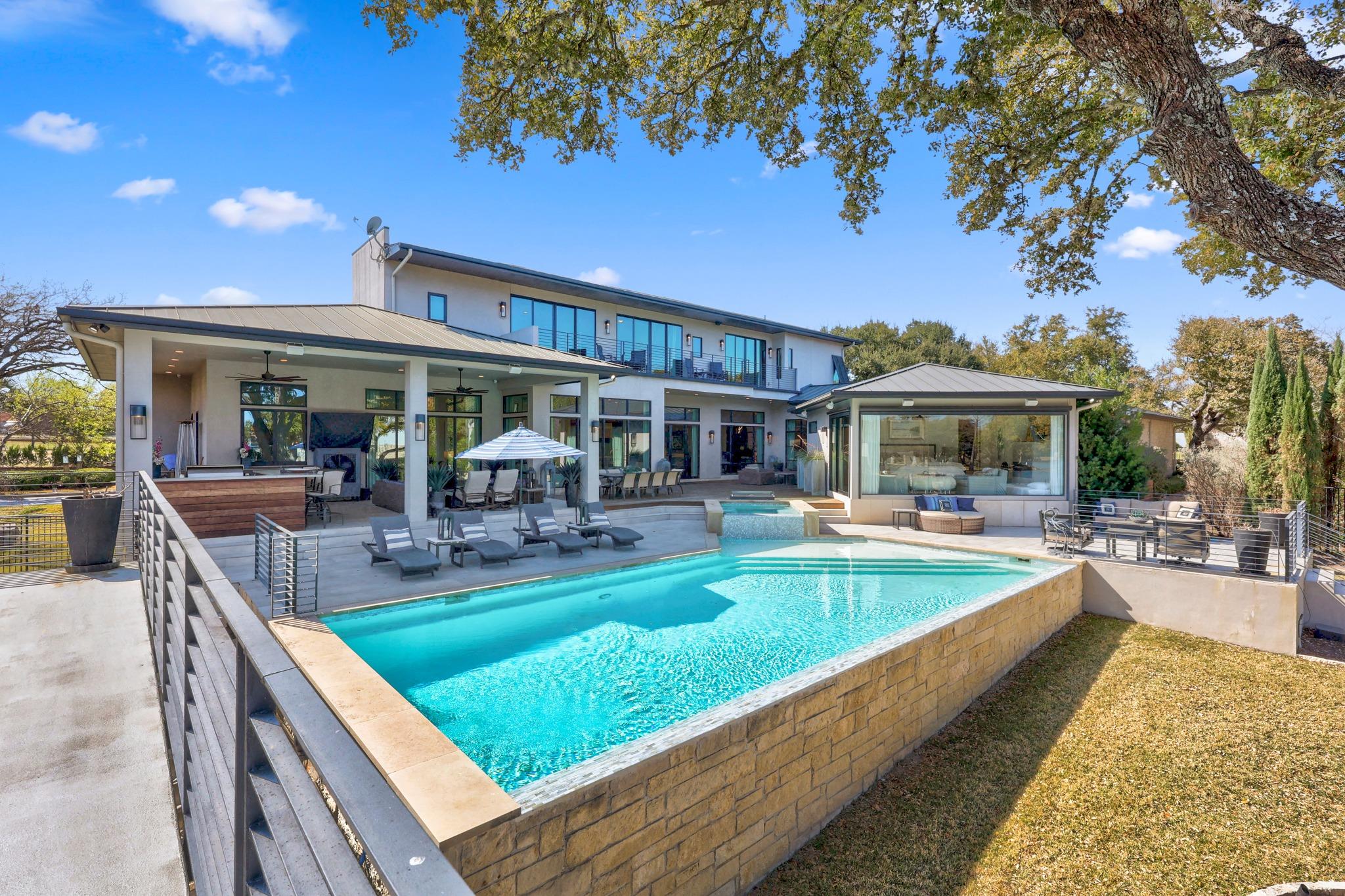 101 Harbor Light BLVD