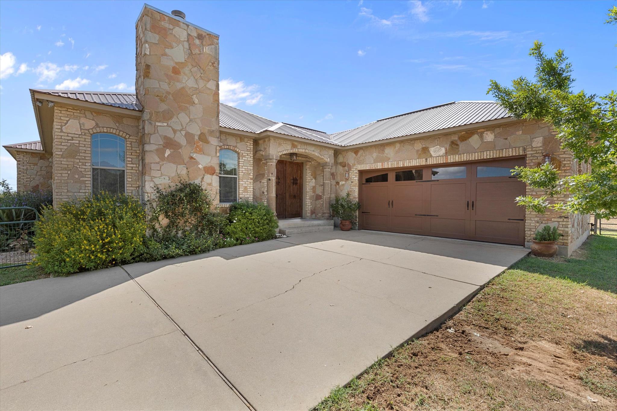 189 Sandy Creek Ranch DR