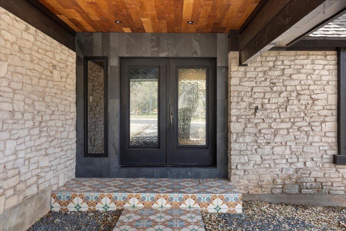 8719 Crest Ridge CIR