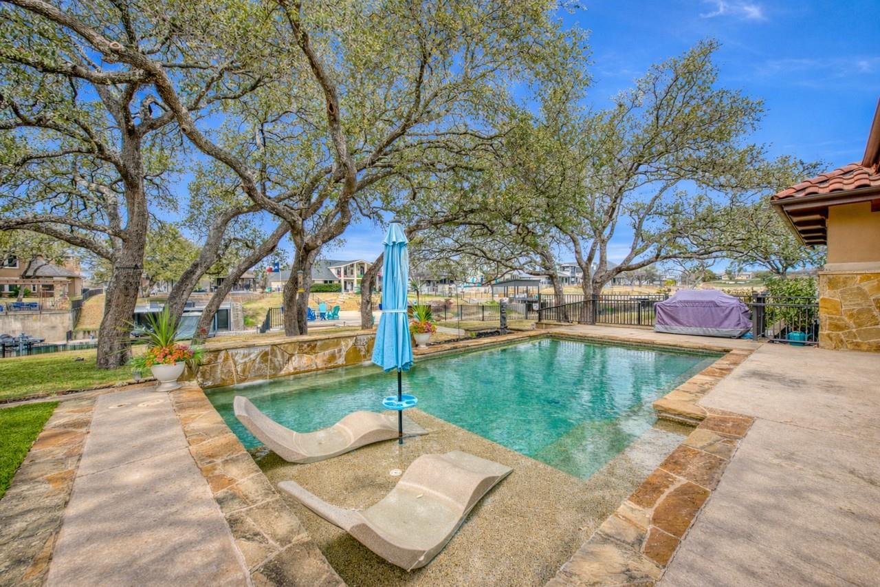 178 Sleepy Oaks DR