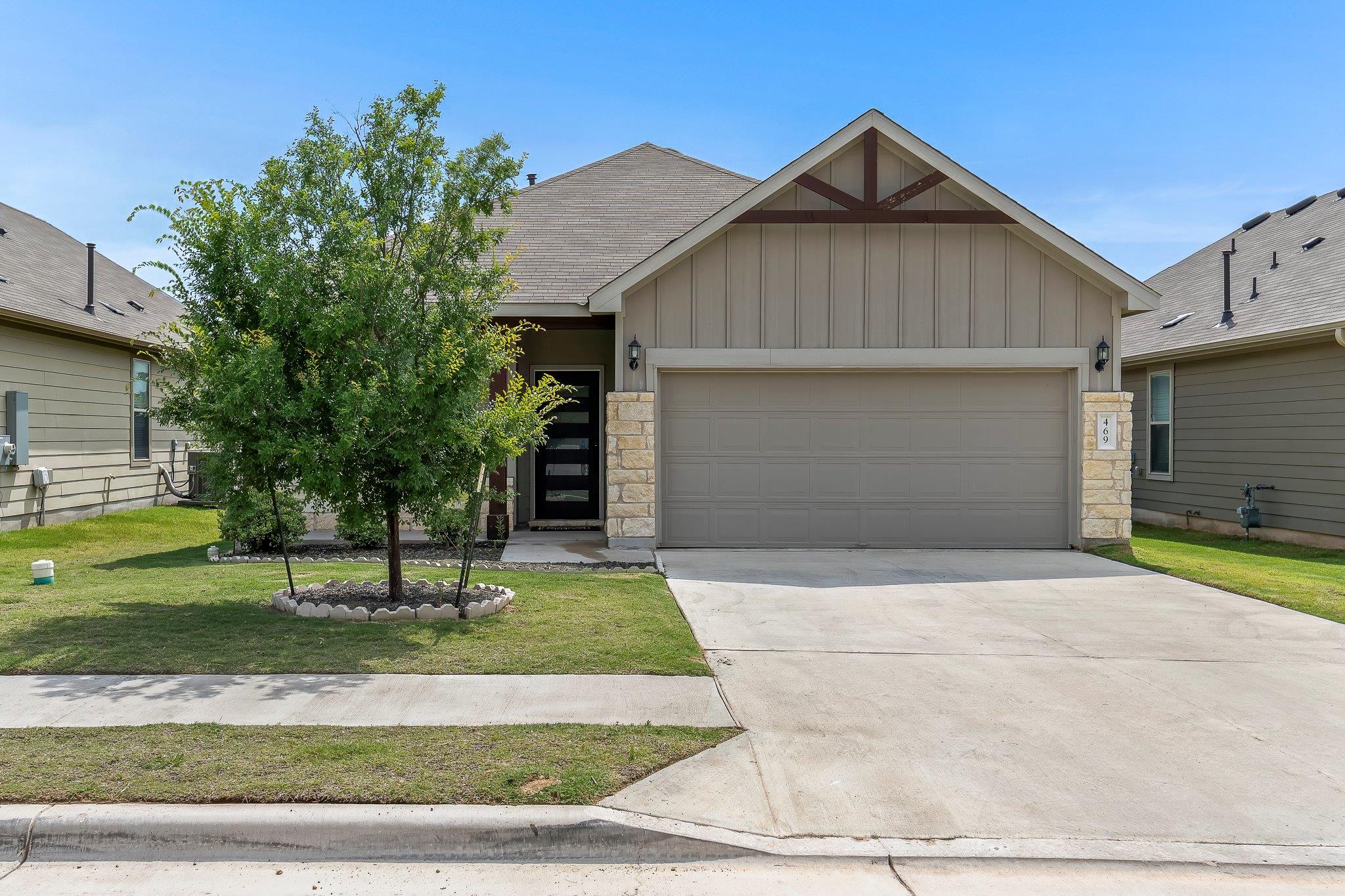 469 Grace Lilly DR