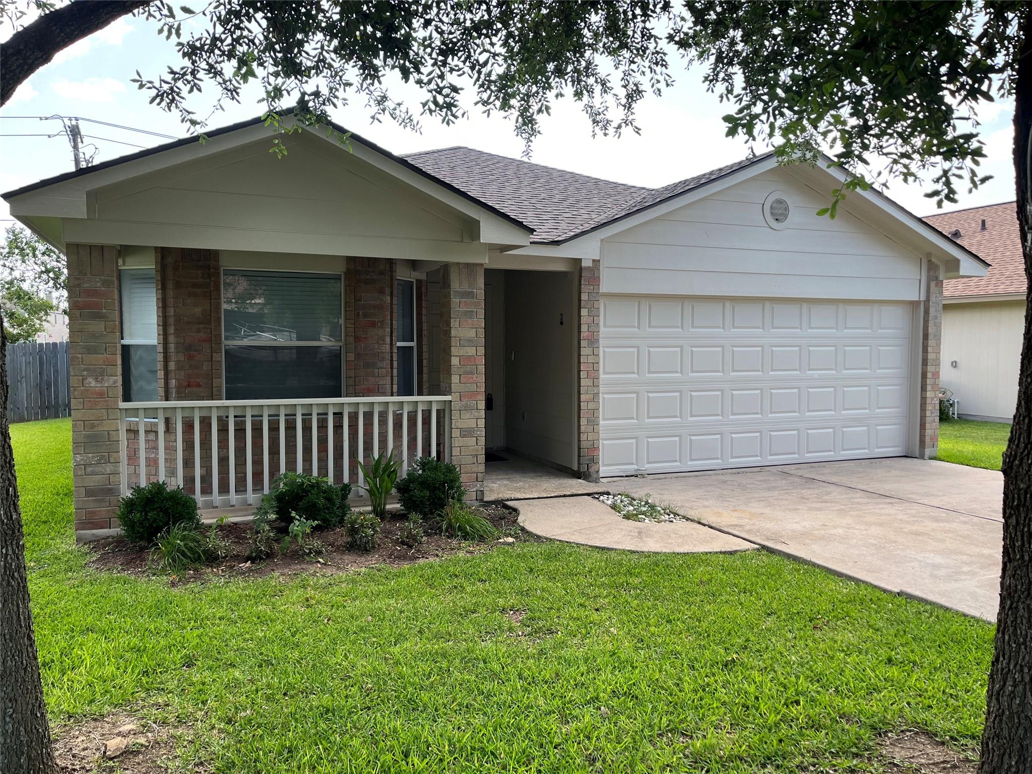 Photo 1 of 12 — 216 Avalanche Ave, Georgetown, TX 78626