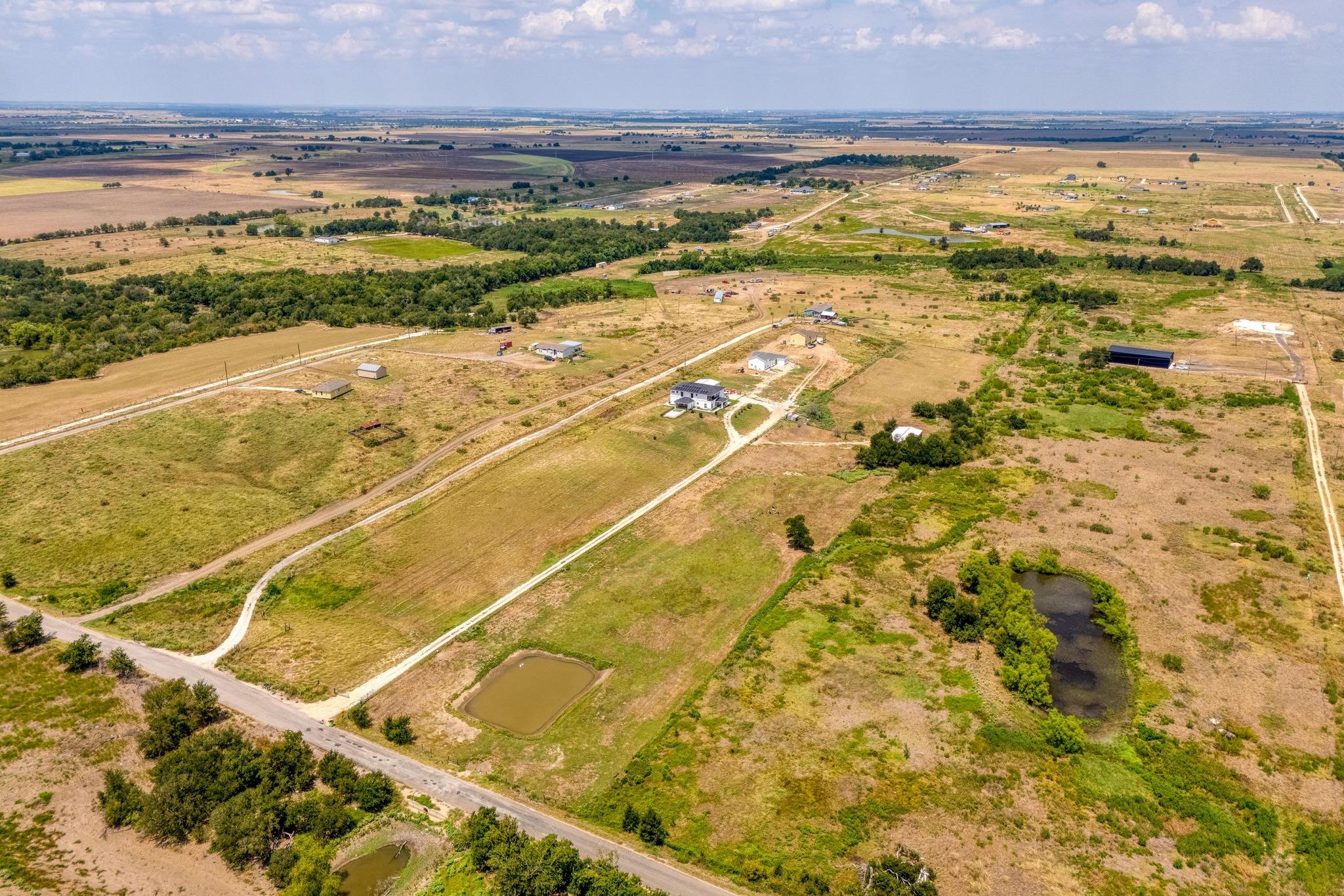 1601 County Road 466