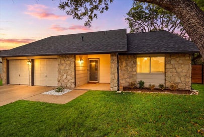 13010 Lamplight Village Ave Austin TX 78727