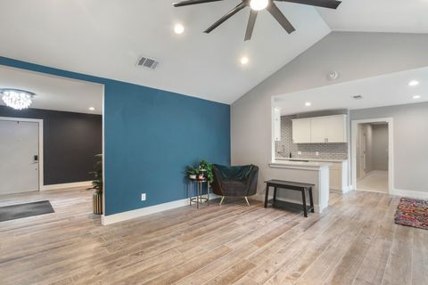Tiny photo for 10129 Aspen ST, Austin, TX 78758 (MLS # 4999795)