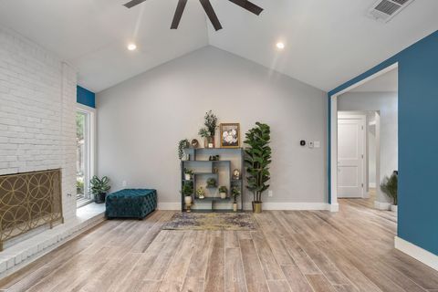 Tiny photo for 10129 Aspen ST, Austin, TX 78758 (MLS # 4999795)