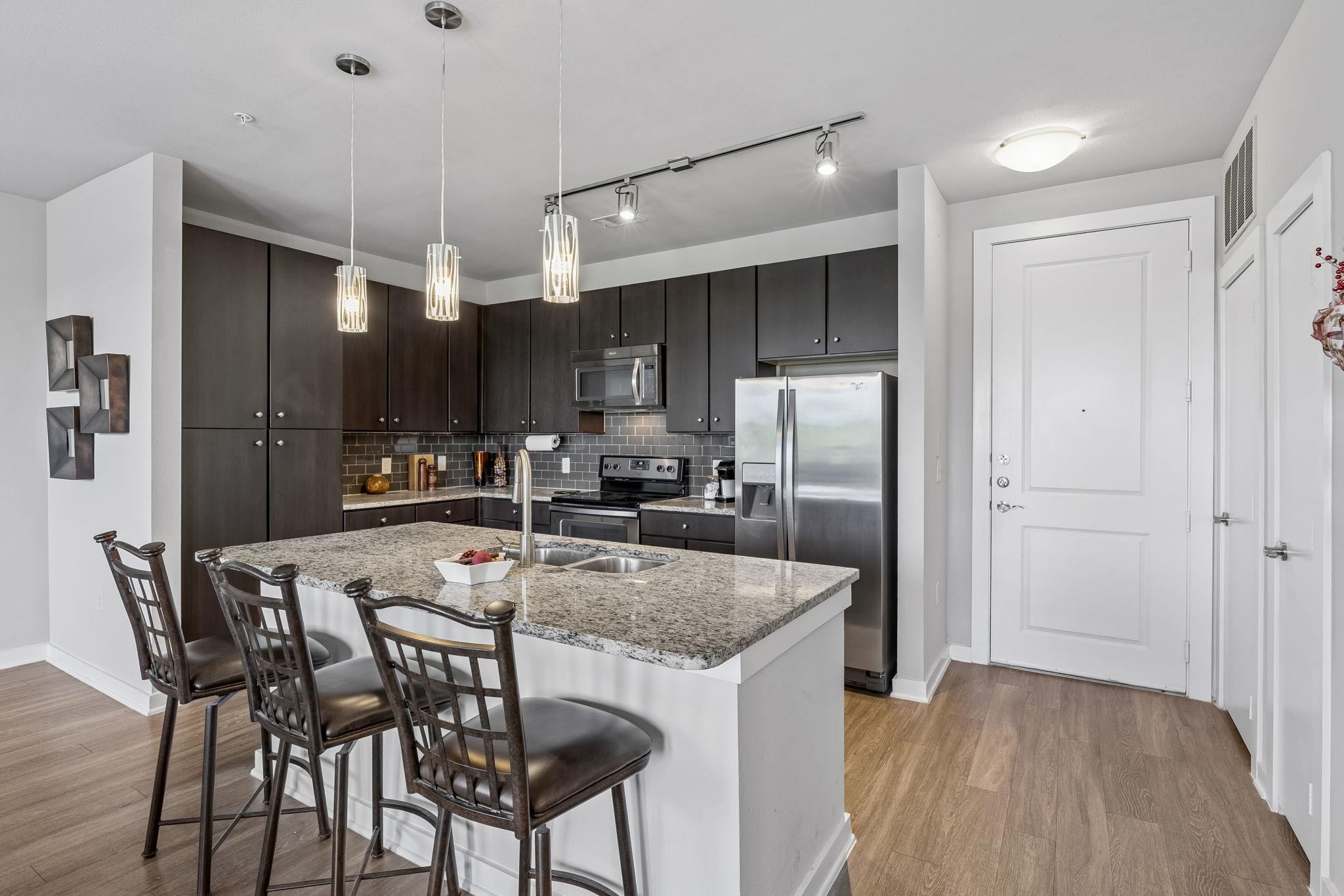 1900 Barton Springs RD 5032