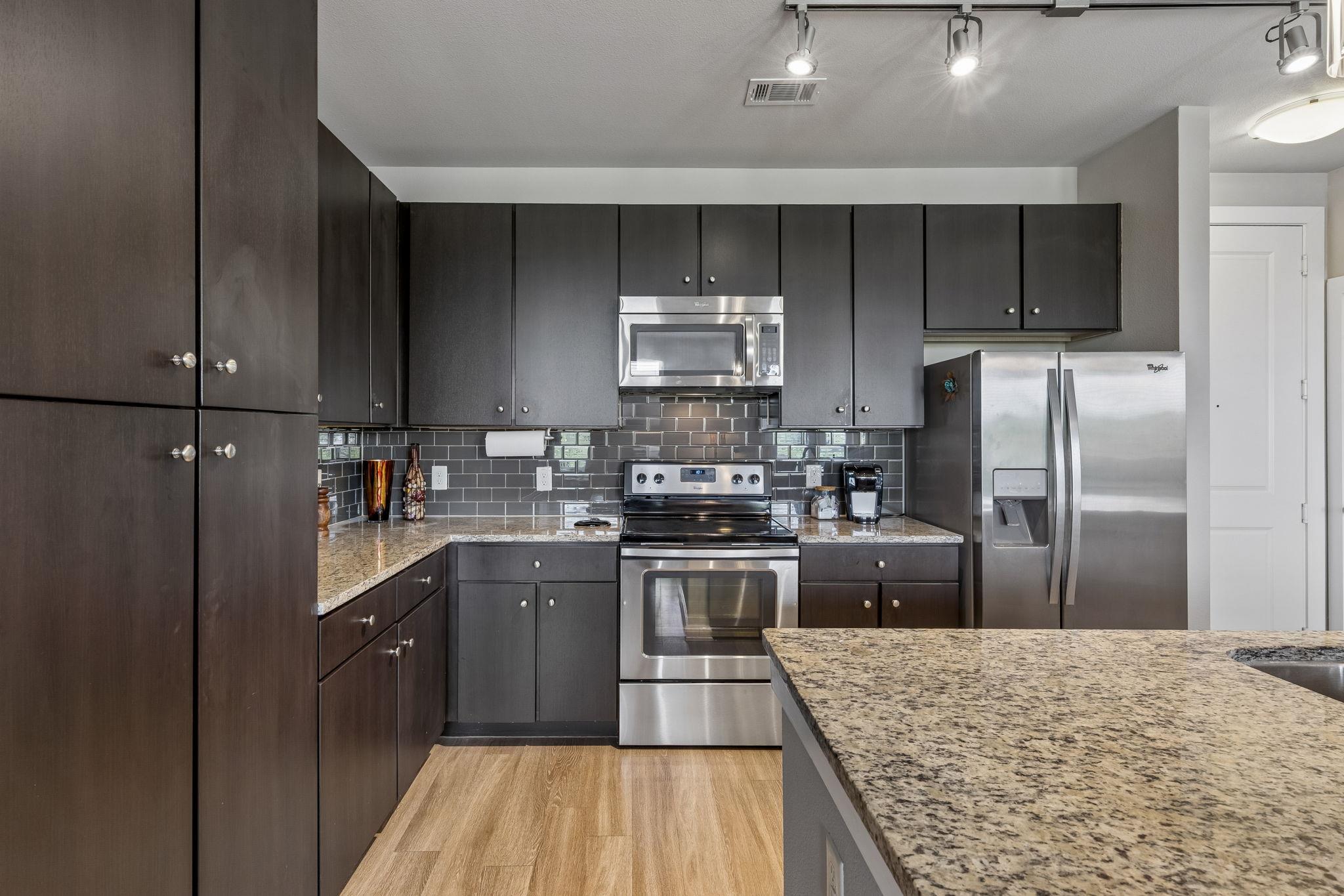 1900 Barton Springs RD 5032