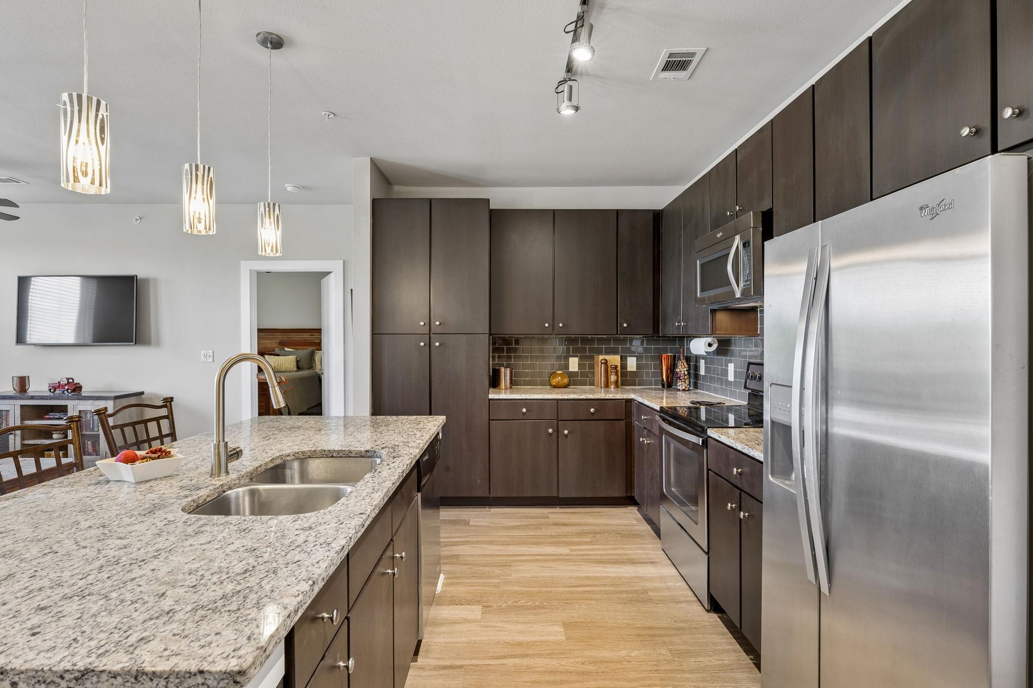1900 Barton Springs RD 5032