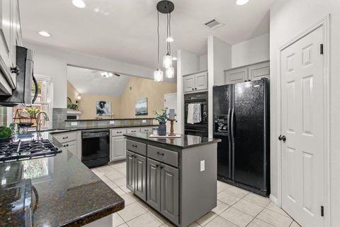 Tiny photo for 10832 Redmond RD, Austin, TX 78739 (MLS # 9772858)