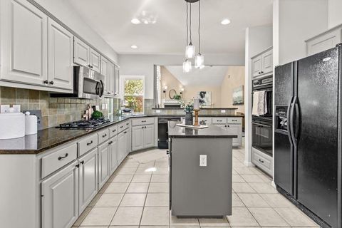 Tiny photo for 10832 Redmond RD, Austin, TX 78739 (MLS # 9772858)