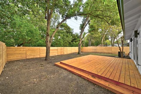 Tiny photo for 8411 Rockwood LN, Austin, TX 78757 (MLS # 1079530)